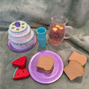 American Girl Chrissa Birthday set (partial)